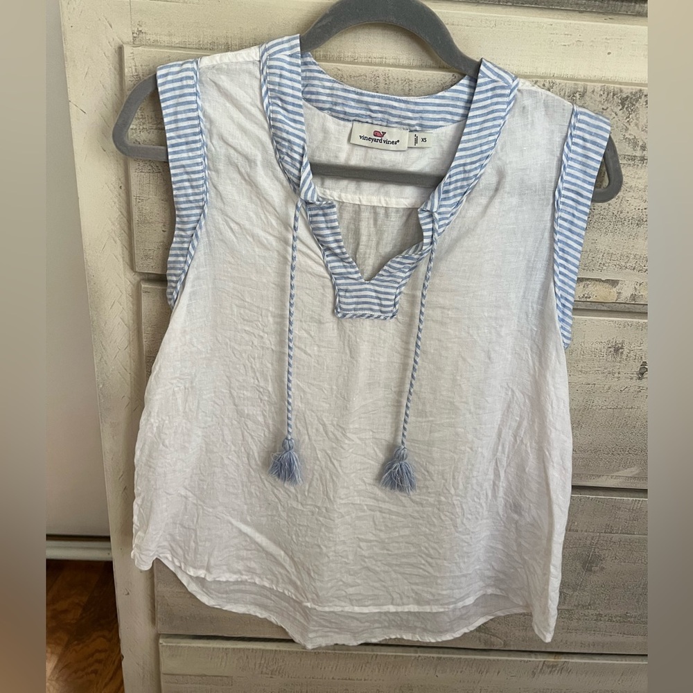 Vineyard Vines Top